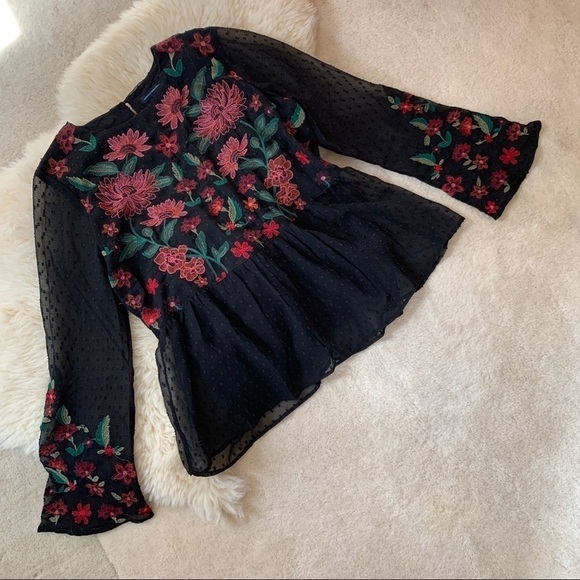 American Eagle Black Embroidered Floral Swiss Dot - Picture 2 of 8